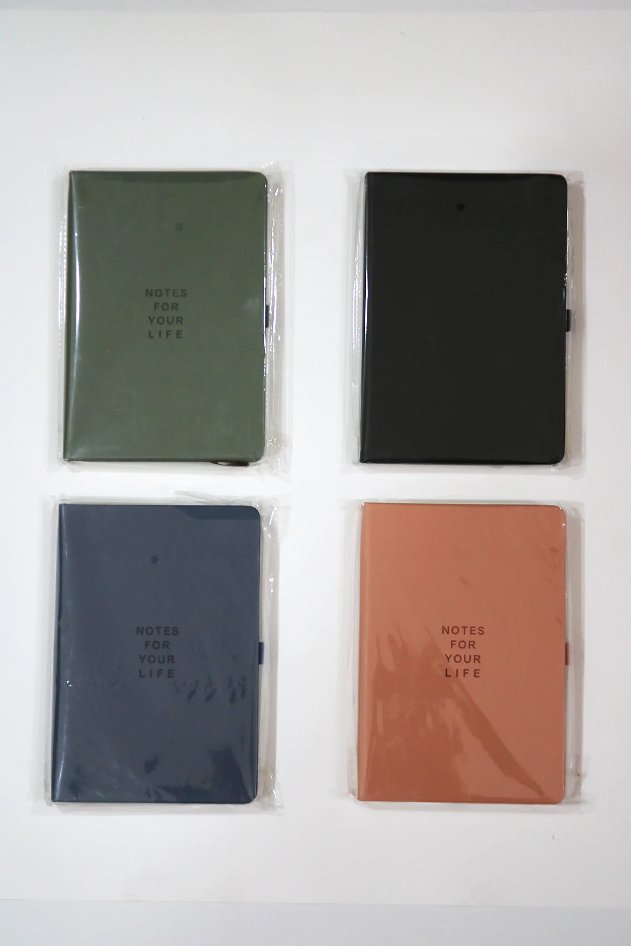 Notebook A5 a elastique avec boucle pour stylo